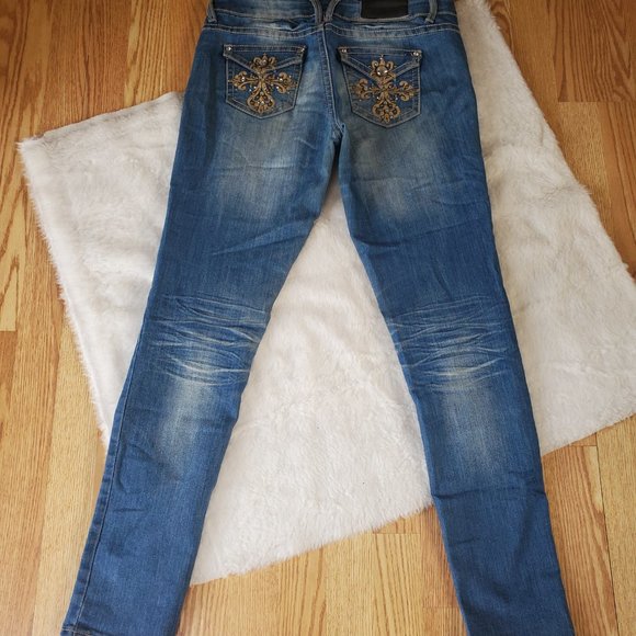 TWENTYONE BLACK STRETCH DISTRESSED EMBELLISHED SKINNY JEANS - Picture 5 of 8